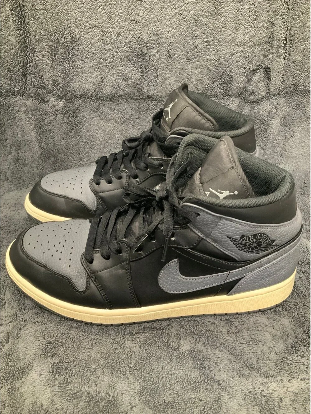 Nike Air Jordan 1 Mid Shadow 2018 Release 554724-041 Mens Size 10.5